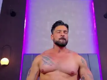 Chaturbate Live Sex Cam of dennis_cox_