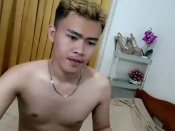 Chaturbate Watch Live Sex Cams of holly_fucker22