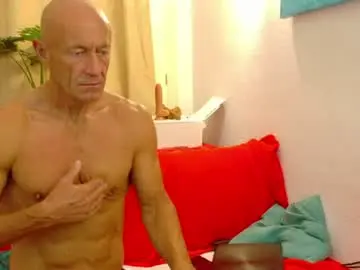 Chaturbate Best live sex cam show of ivonne_hilton