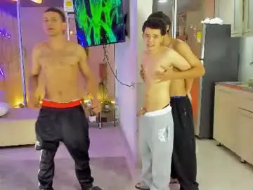 Chaturbate Live Sex Cam of justingtime21
