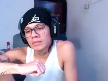 Chaturbate Free Live Porn of andy_dan1