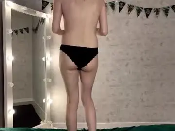 Chaturbate Watch Live Sex Cams of eleniswackhammer