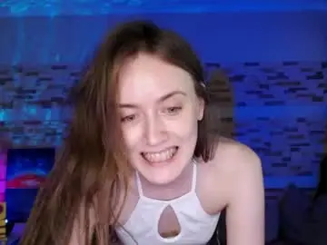 Chaturbate Live Sex Cam of dalia_peachy