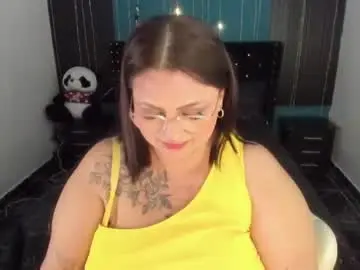 Chaturbate Nude Webcam of ivonnee17_