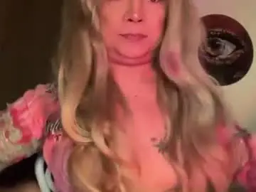 Chaturbate Live Sex Cam of linkingqueens69