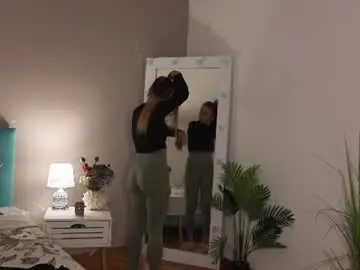 Chaturbate Sex Cam of missameliia_