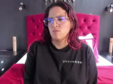 Chaturbate Live Sex Cam of laia_jonees