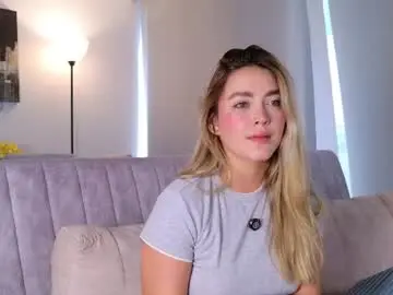 Chaturbate Sex Cam of mia_white11