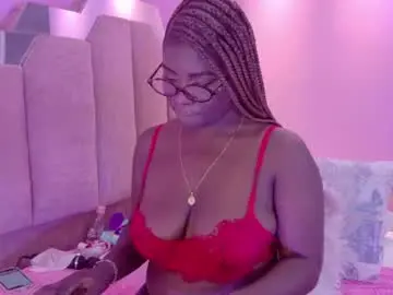 Chaturbate Live Sex Cam of lovequeen02