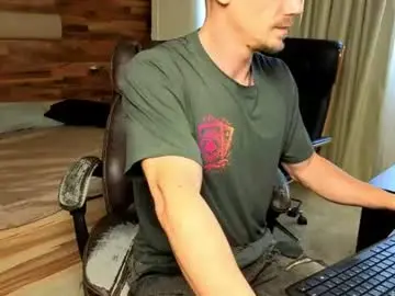 Chaturbate Live Sex Cam of mateobenjamin
