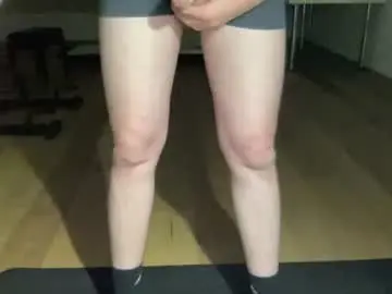 Chaturbate Live Sex Cam of hungwank95