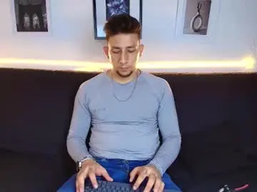 Chaturbate Live Sex of maykol_victoria