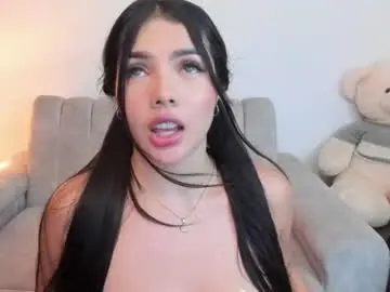 Chaturbate Live Sex Cam of tharaaa_1