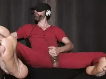 Chaturbate Free Live Porn of thebarefootgamer