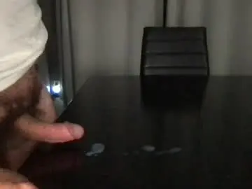 Chaturbate Free Live Porn of bigggbulge