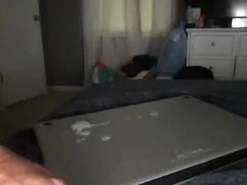 Chaturbate Live Sex Cam of bigggbulge