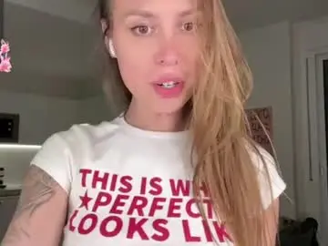 Chaturbate Live Porn of charlimontanna1