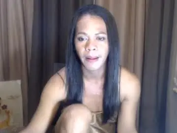 Chaturbate Watch Live Sex Cams of reyna_33mhalia