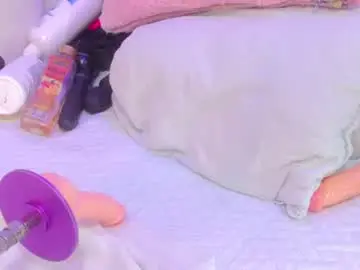 Chaturbate Live Sex Cam of violeet_gray