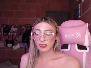 Chaturbate Adult Webcam of andrea_camila