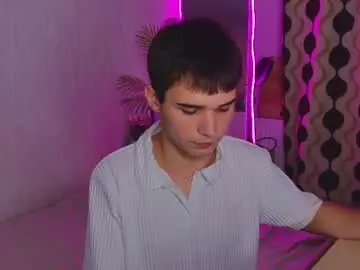 Chaturbate Best live sex cam show of boicute