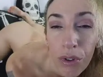 Chaturbate Live Sex Cam of aryafrei