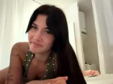 Chaturbate Live Sex Cam of julie_yega