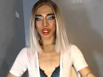 Chaturbate Live Sex Cam of tsblackhorsecockcalix