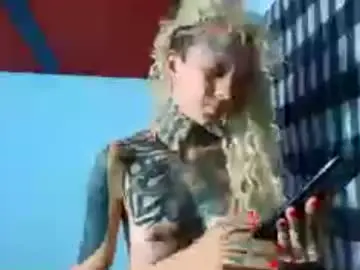 Chaturbate Live Porn of barbie_strong