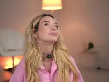 Chaturbate Adult Video Chat of svveetluna