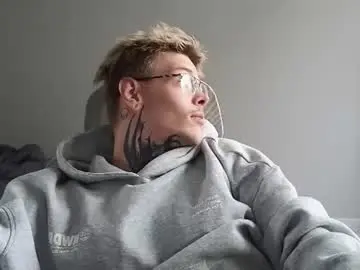 Chaturbate Live Sex Cam of dkanis