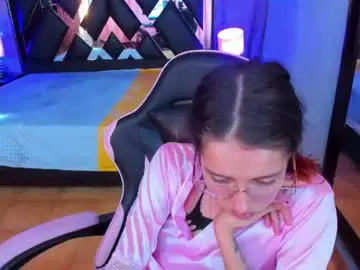 Chaturbate Free Porn Cam of linda4petite