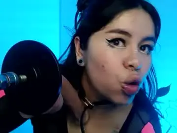 Chaturbate Live Sex Cam of magic_alicee_