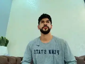 Chaturbate Sex Chat of petesevans_1