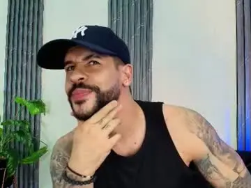 Chaturbate Nude Webcam of petesevans_1