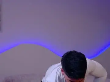 Chaturbate Adult Webcams of petesevans_1