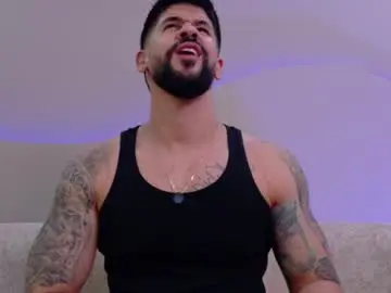 Chaturbate Live Sex Cam of petesevans_1