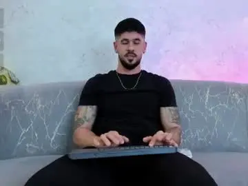 Chaturbate Adult Webcams of petesevans_1