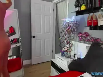 Chaturbate Watch Live Sex Cams of wildwifebarbie