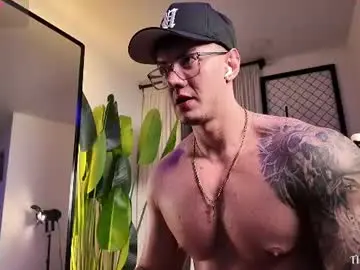 Chaturbate Adult Video Chat of thomas_falcon1