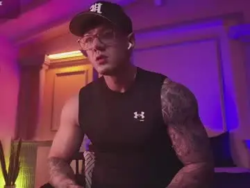 Chaturbate Sex Cam of thomas_falcon1