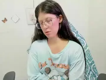 Chaturbate Nude Webcam of zooeybelair