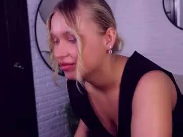 Chaturbate Live Porn of angelic_coy