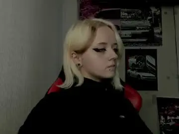 Chaturbate Live Porn of holy_mistresss