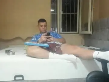 Chaturbate Nude Webcam of _miketys0n