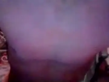 Chaturbate Nude Webcam of howbowdadareboy33