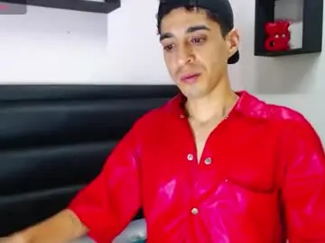 Chaturbate Best live sex cam show of noah_velmont