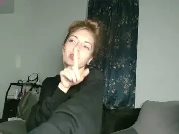 Chaturbate Live Sex Cam of itscocoblaze