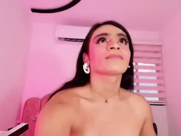 Chaturbate Live Sex of malaia_thompson_