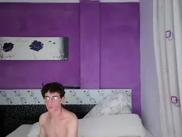 Chaturbate Sex Chat of twinkanddaddy_69
